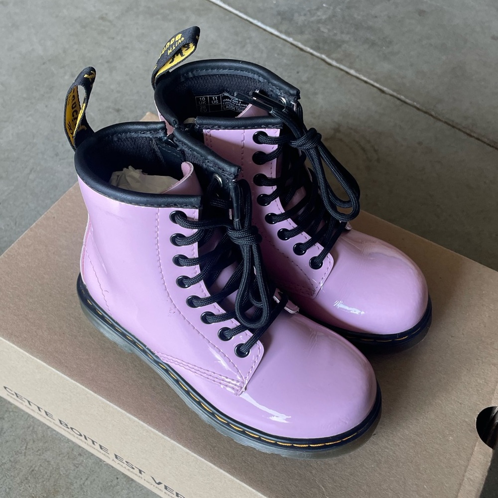 Dr. Martens Kids/Girls Light Pink Patten Leather Lace-Up Boots W/Zipper 11 Girls